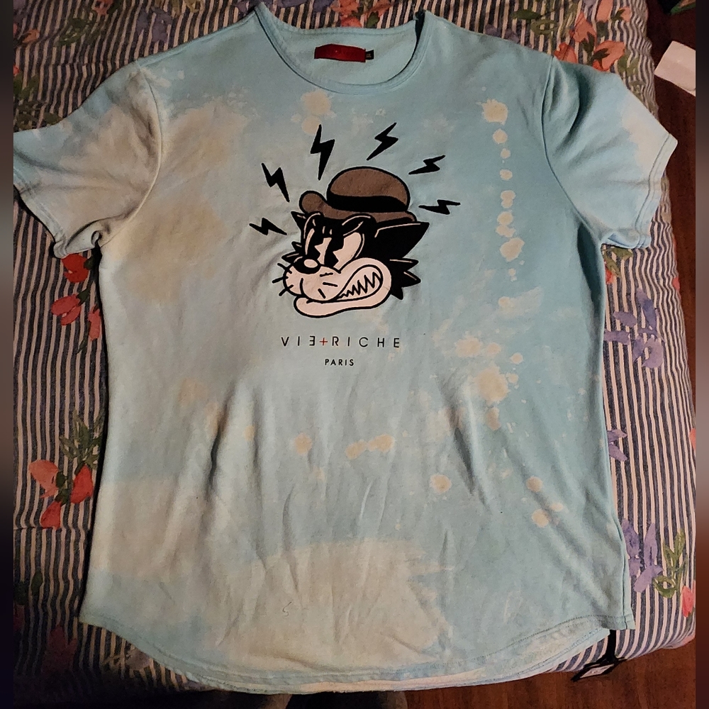 Vie Richie T shirt XXL light blue with bleach treatment.  NWT